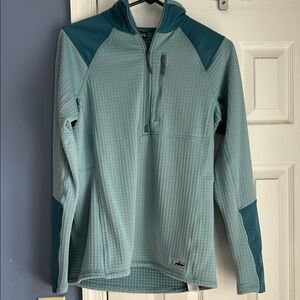 Patagonia waffle Grid 1/4 zip pullover. Great condition.